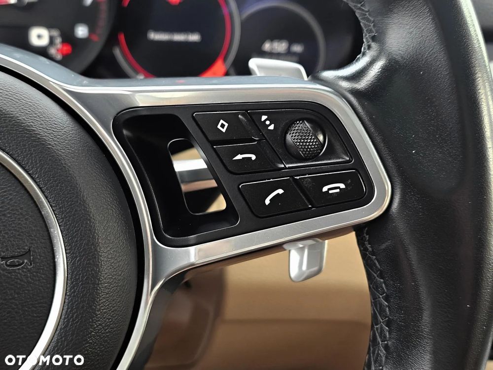 Porsche Cayenne Tiptronic S - 16