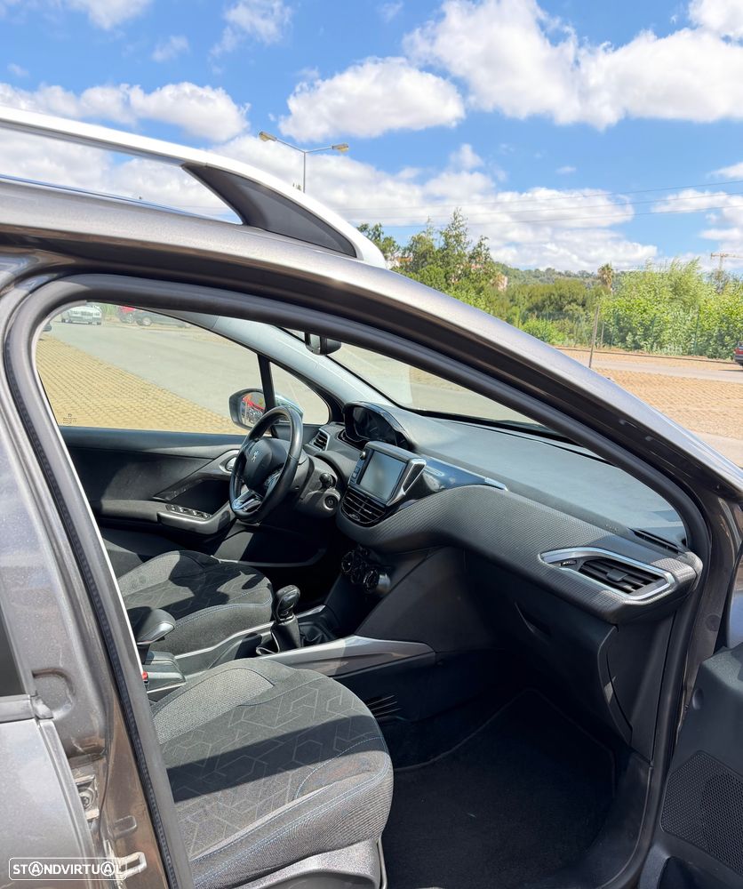 Peugeot 2008 1.2 PureTech Style - 14