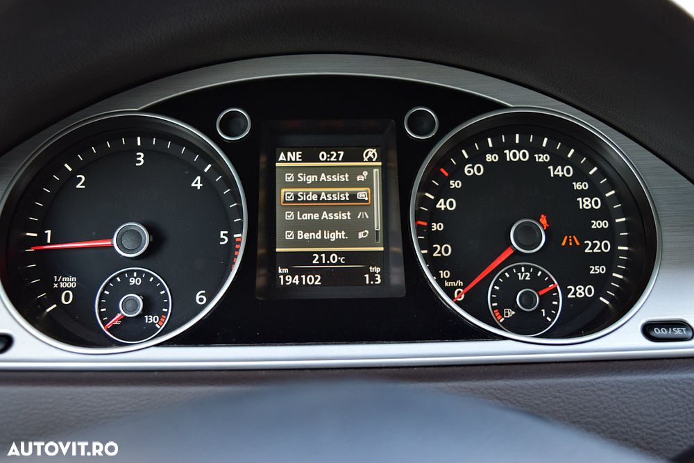 Volkswagen Passat 2.0 TDI DSG BlueMotion Technology Highline - 24