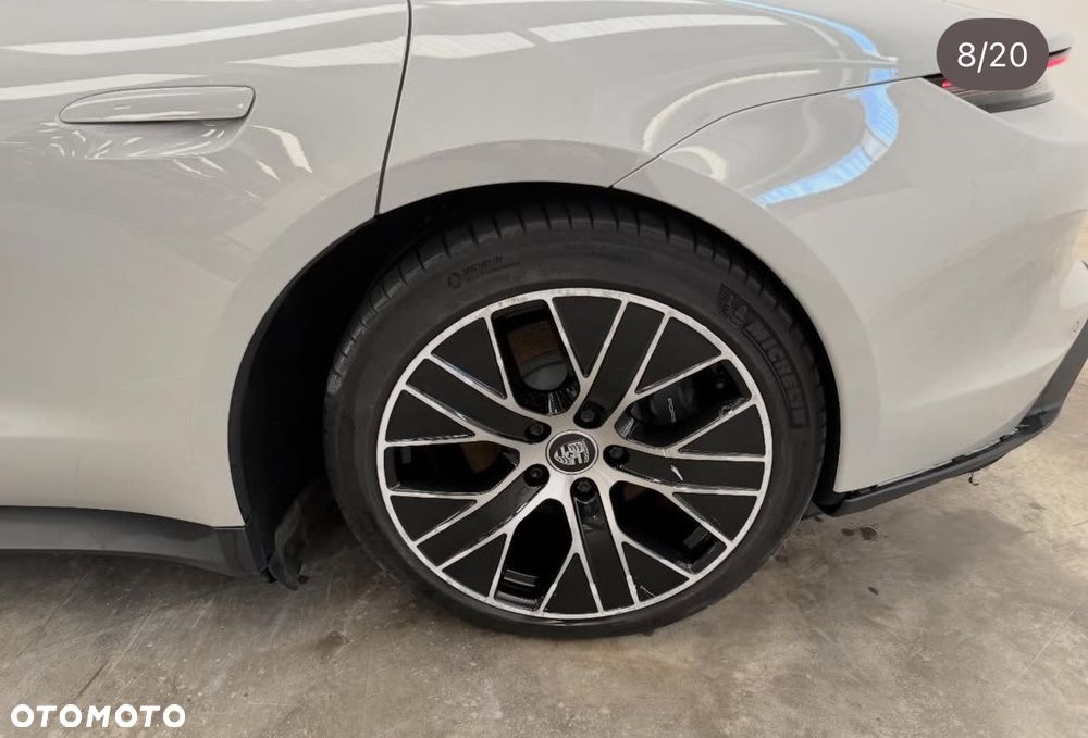 Porsche Taycan Sport - 6