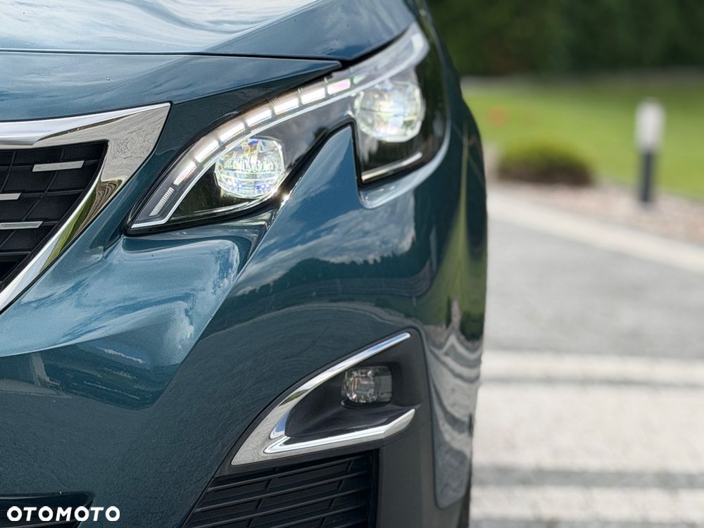 Peugeot 5008 THP 165 EAT6 Allure - 16