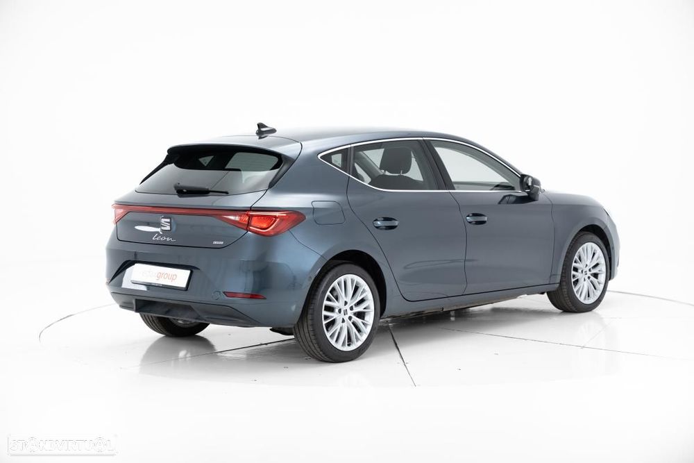 SEAT Leon 1.4 e-Hybrid Xcellence DSG - 4