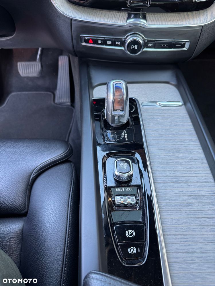Volvo XC 60 T8 AWD Plug-In Hybrid Inscription - 21