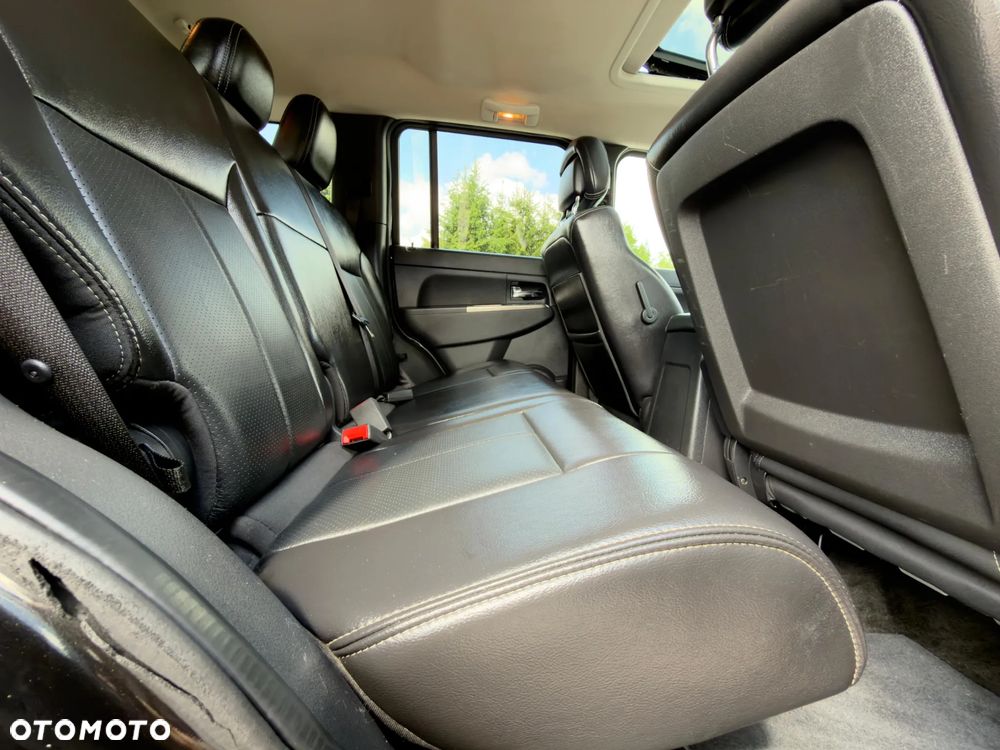 Jeep Cherokee - 25