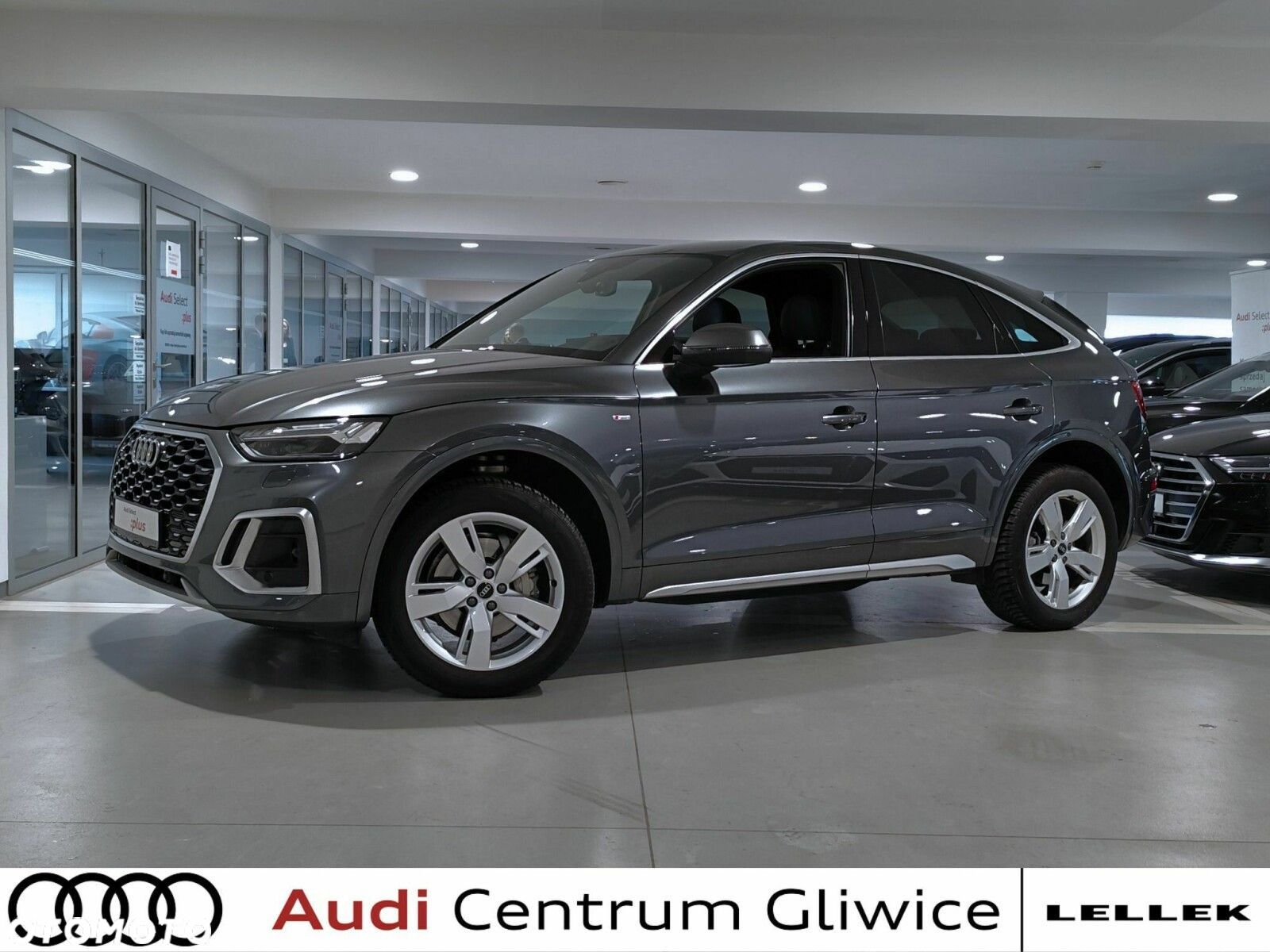 Audi Q5 Sportback - 1