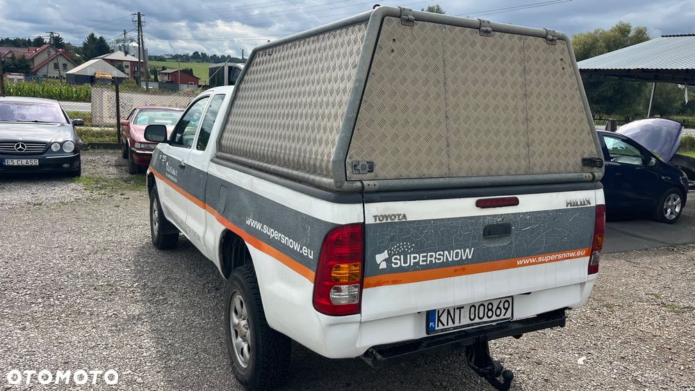 Toyota Hilux - 4