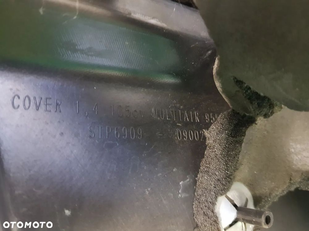 OSŁONA POKRYWA GÓRNA SILNIKA DEKIEL FIAT 1.4 MULTIAIR PUNTO EVO - 3