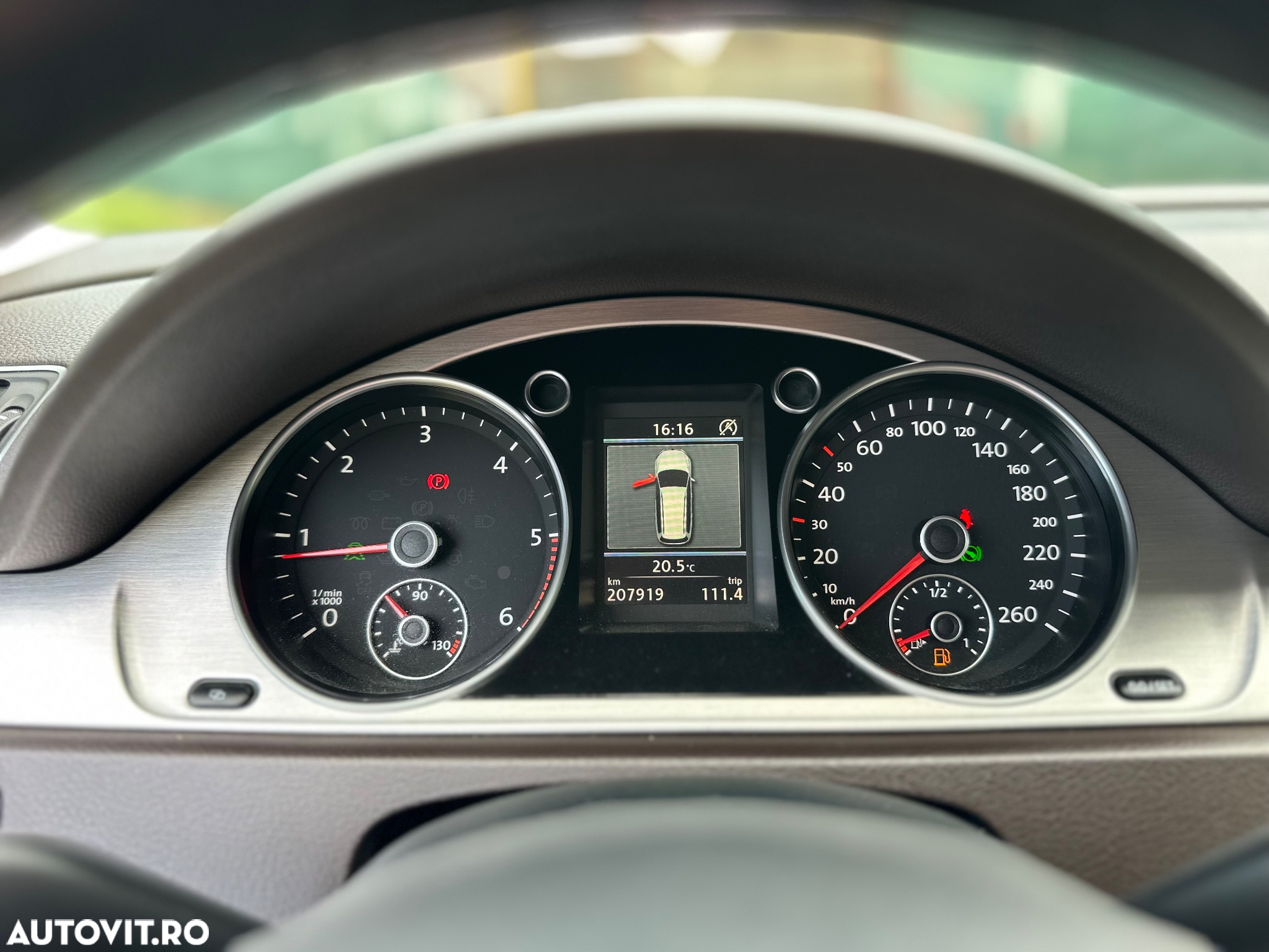 Volkswagen Passat Variant 2.0 TDI DSG BlueMotion Technology Highline - 8