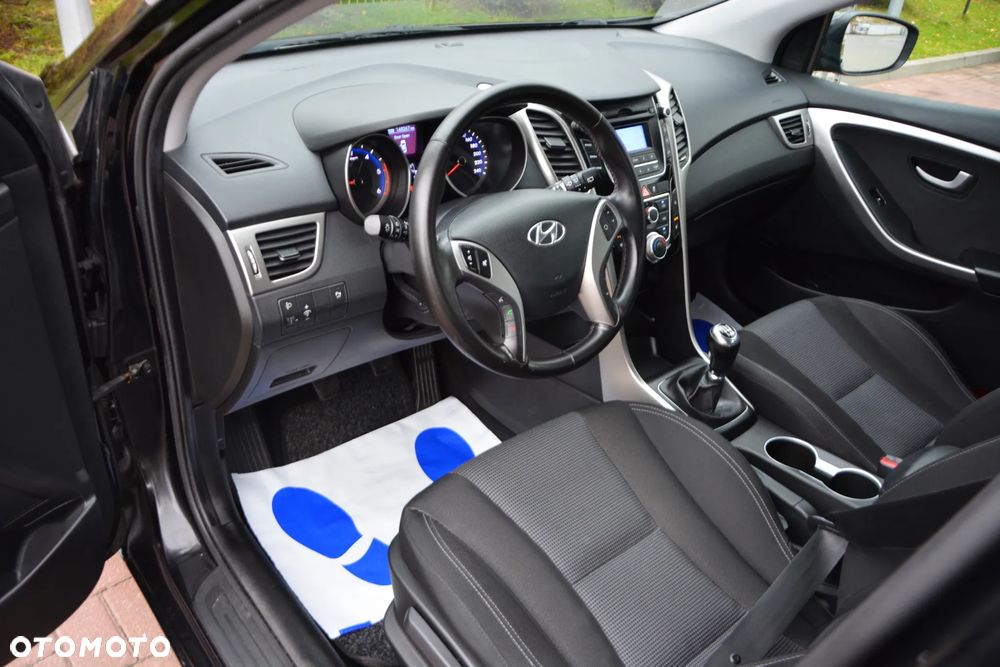 Hyundai i30 1.6 CRDI Fifa World Cup Edition - 29