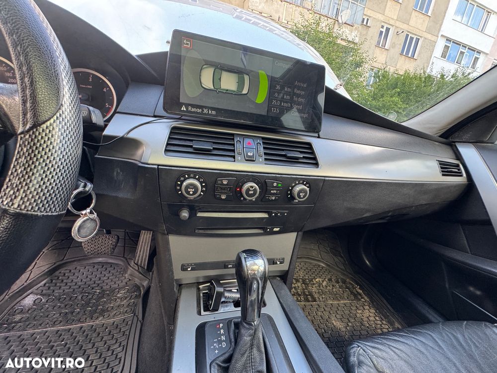 BMW Seria 5 525d Aut. - 9