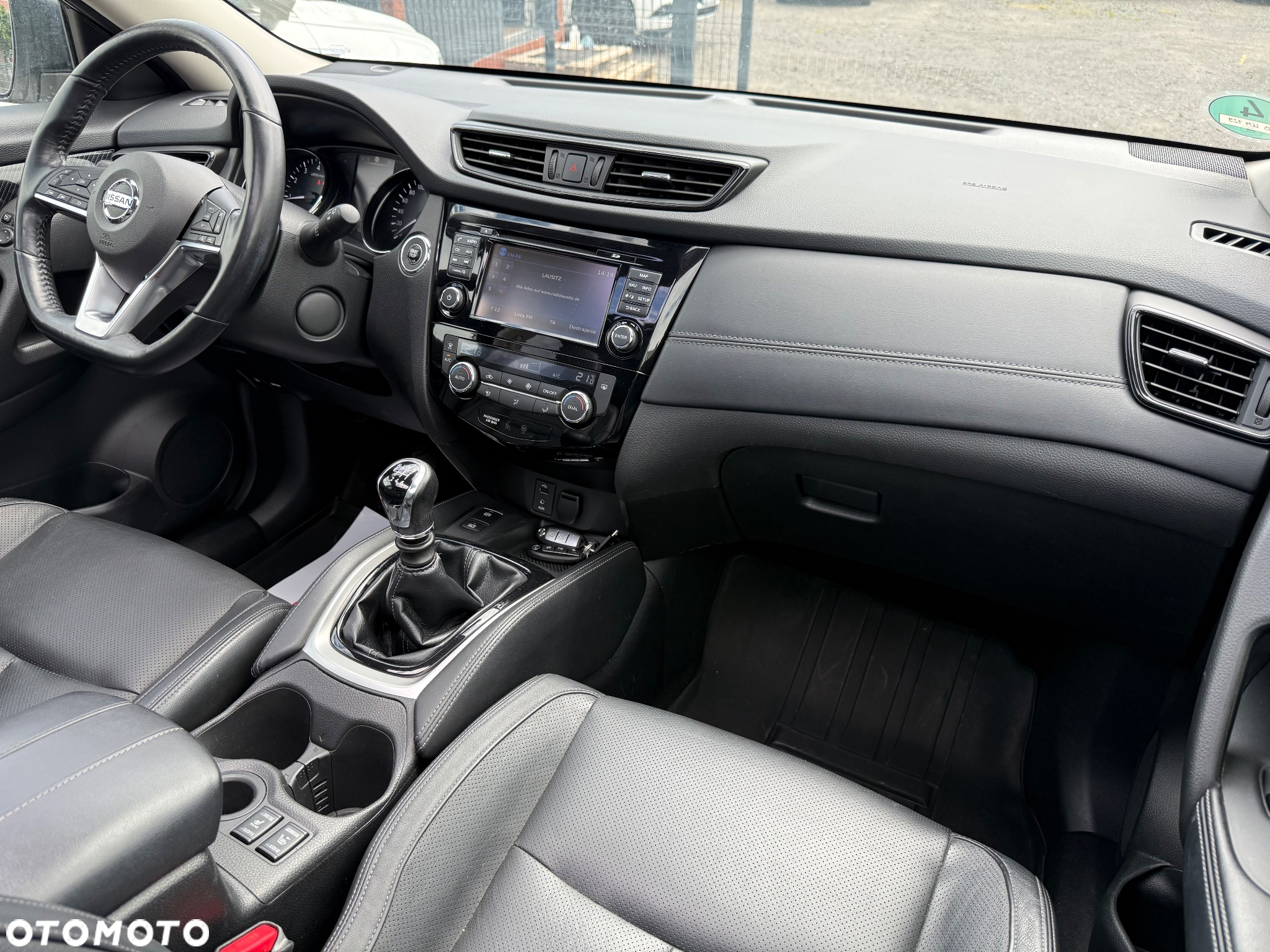 Nissan X-Trail 1.6 DIG-T Tekna 2WD 7os - 27