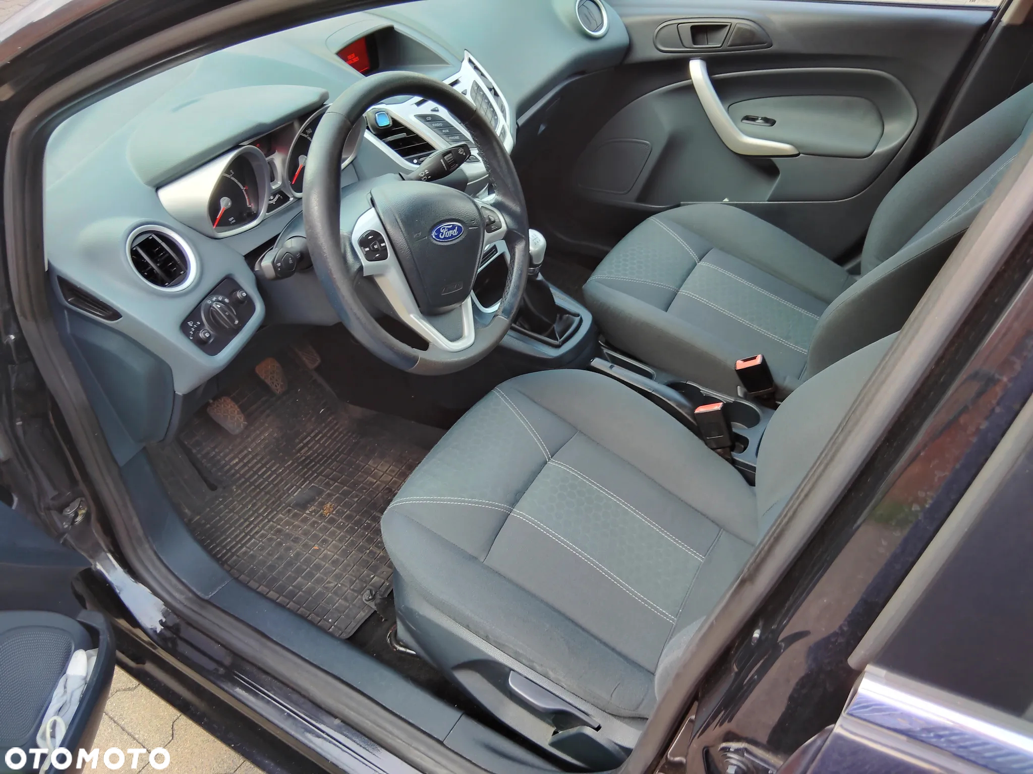 Ford Fiesta 1.6 Titanium - 8