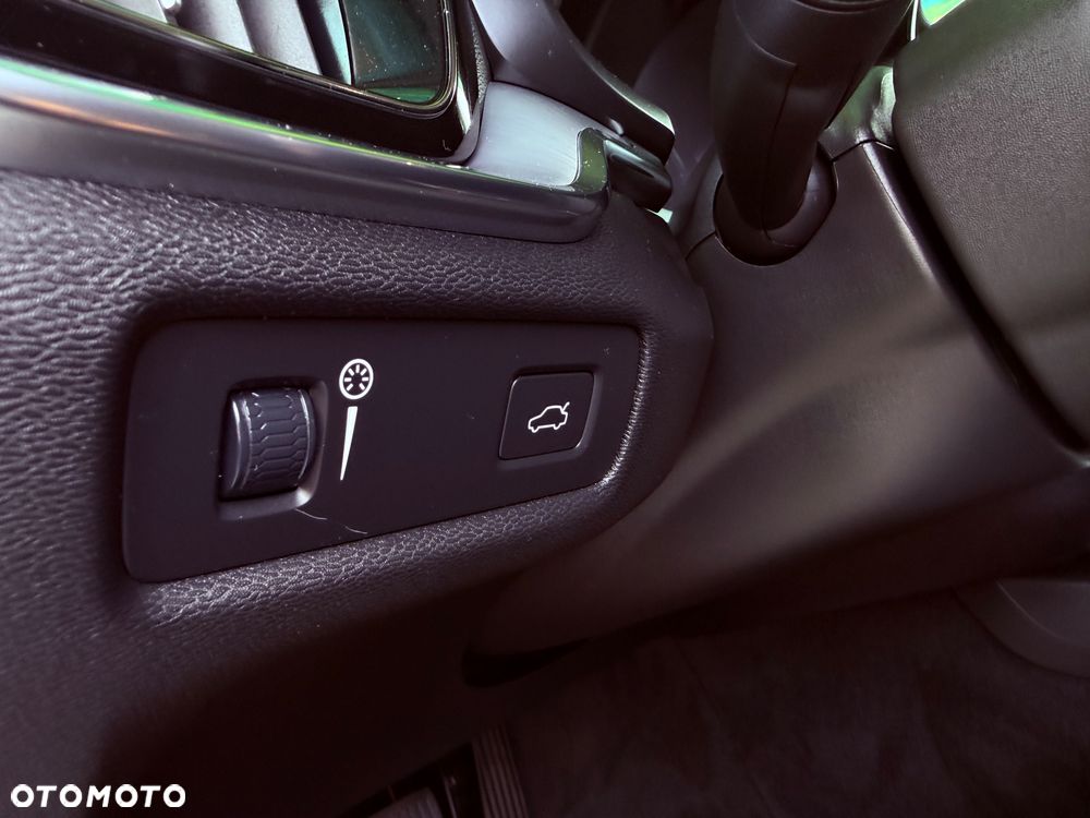 Volvo V60 D3 Geartronic Momentum Pro - 32