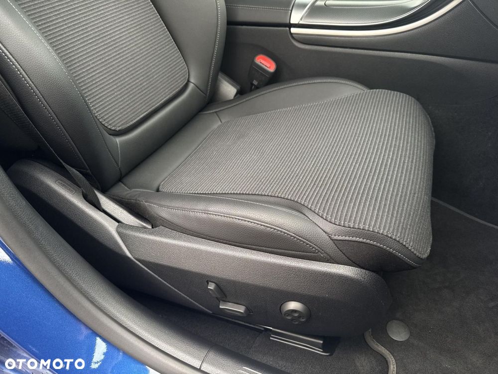 Mercedes-Benz Klasa C - 23