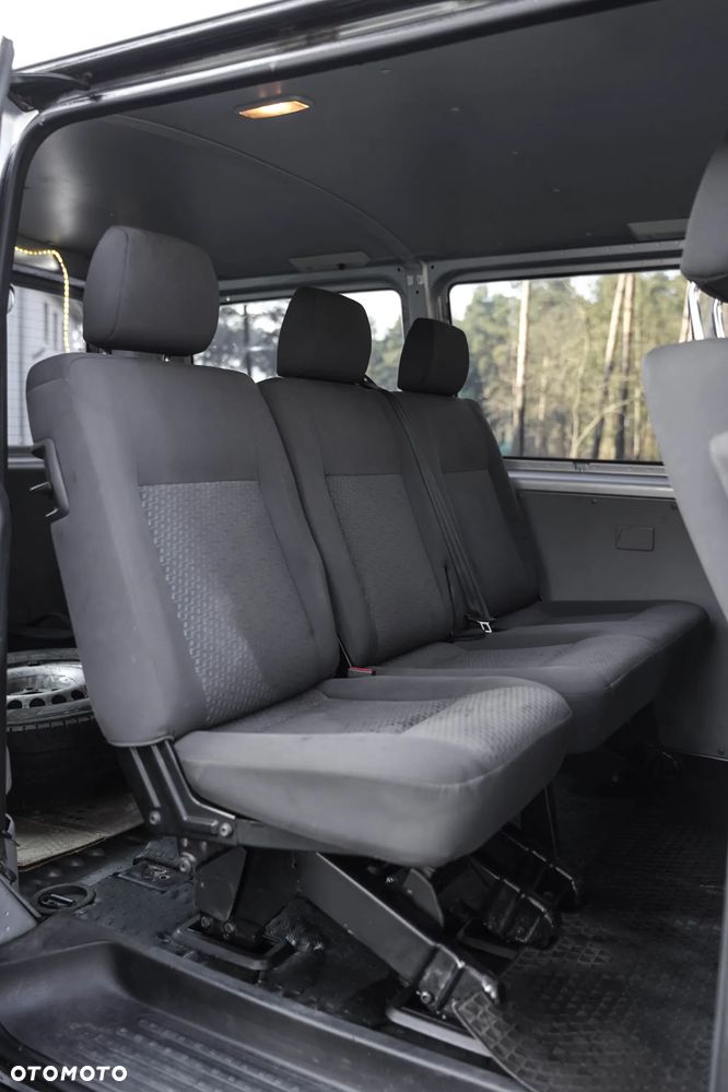 Volkswagen Transporter - 14