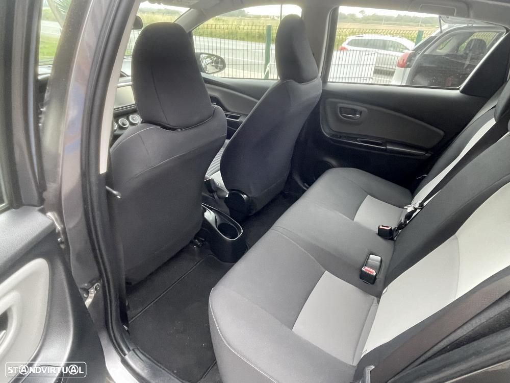 Toyota Yaris 1.4 D-4D Exclusive+P.Techno - 9