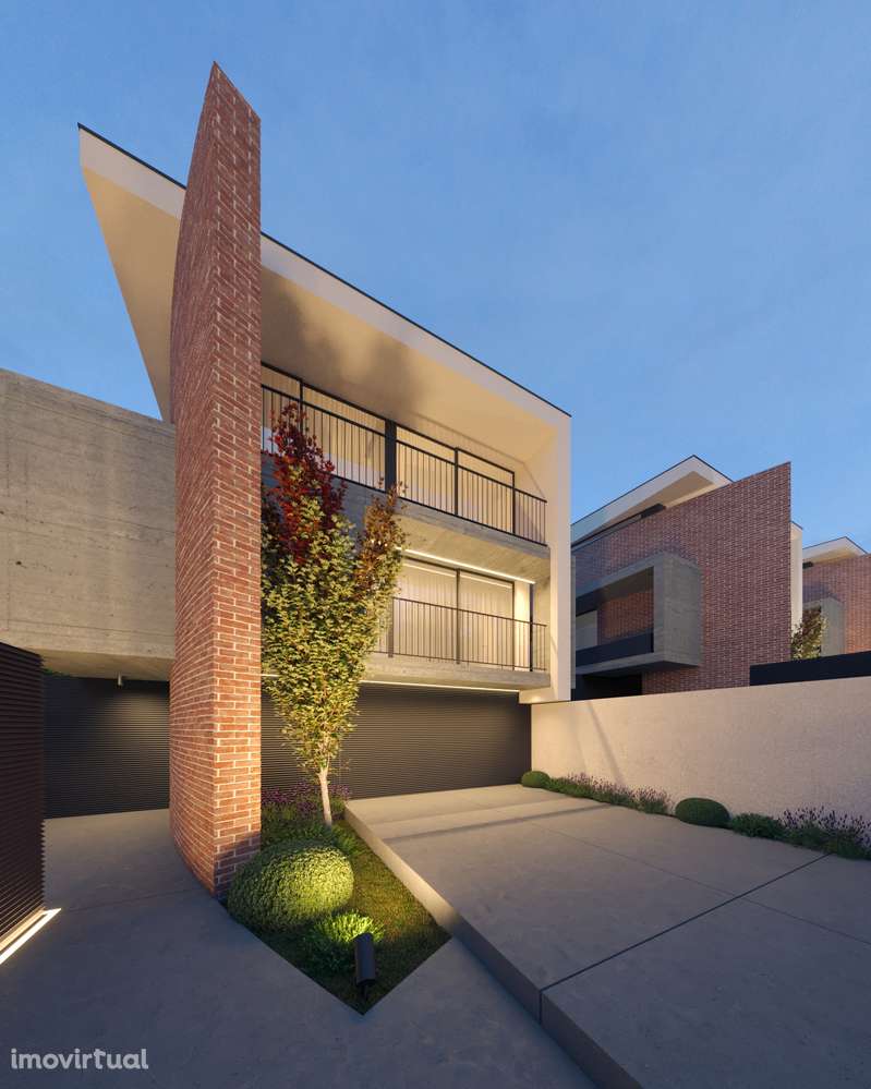 Moradia em Estrutura com Grande Potencial de Valorização – Vila Verde - Grande imagem: 3/27