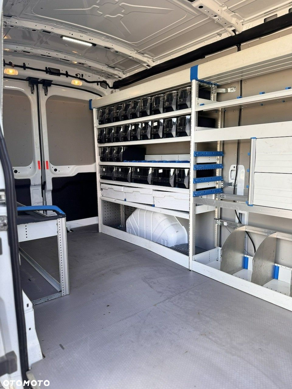 Ford Transit - 18
