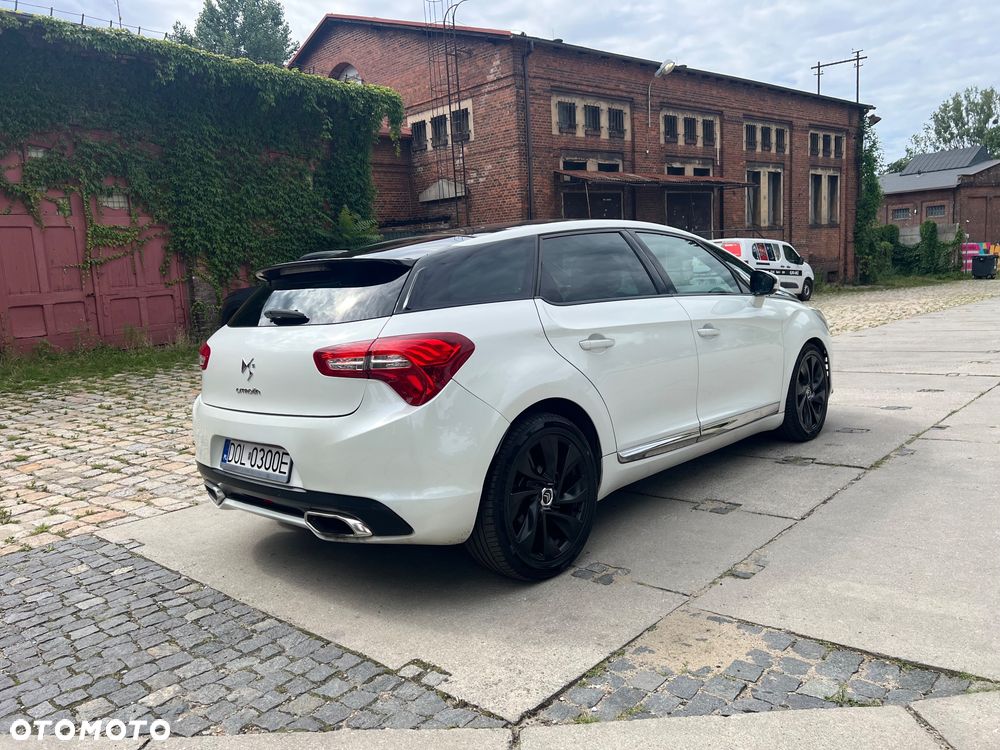 Citroën DS5 1.6 THP SoChic - 3