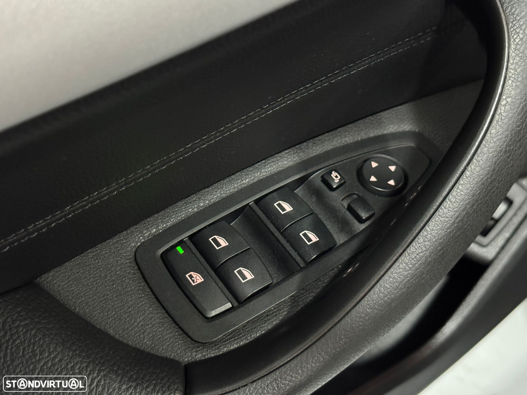 BMW X1 16 d sDrive Advantage - 25