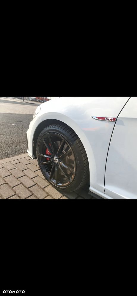 Volkswagen Golf - 12