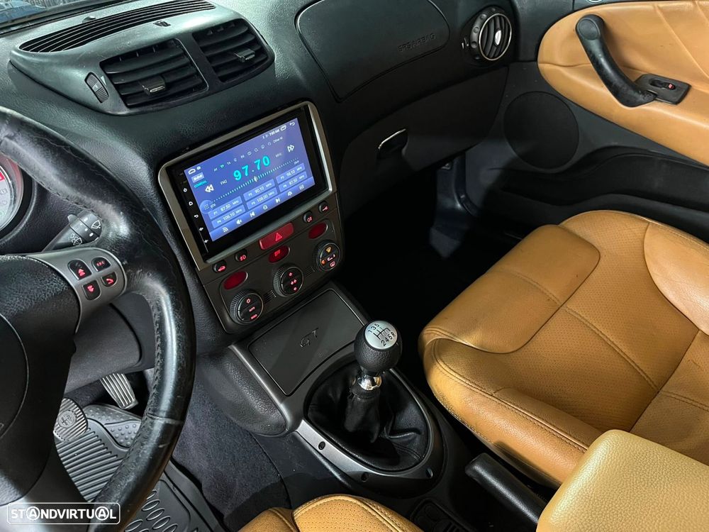 Alfa Romeo GT 1.9 JTD M-JET Progression - 10