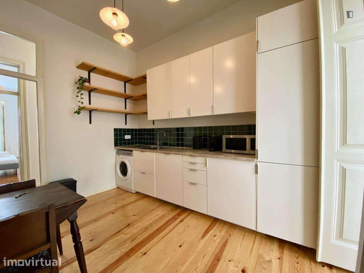 Apartamento com 2 quartos - localizado em Intendente Lisbon - Grande imagem: 2/30