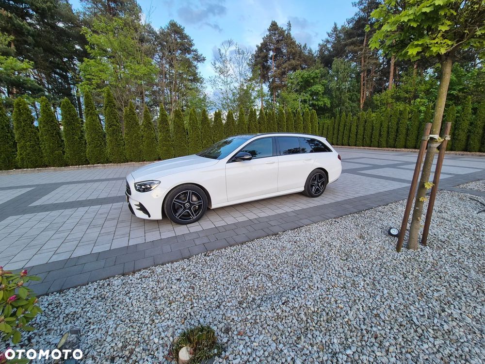 Mercedes-Benz Klasa E 400 d 4Matic T 9G-TRONIC AMG Line - 17