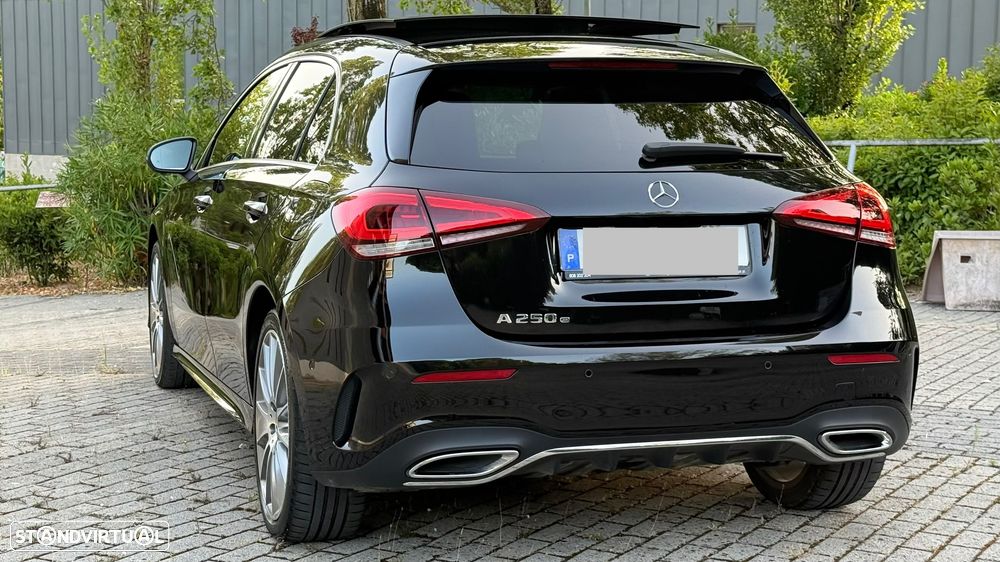 Mercedes-Benz A 250 e AMG Line - 13