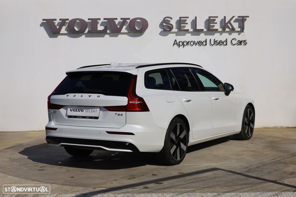 Volvo V60 2.0 T6 AWD TE Plus Dark - 2