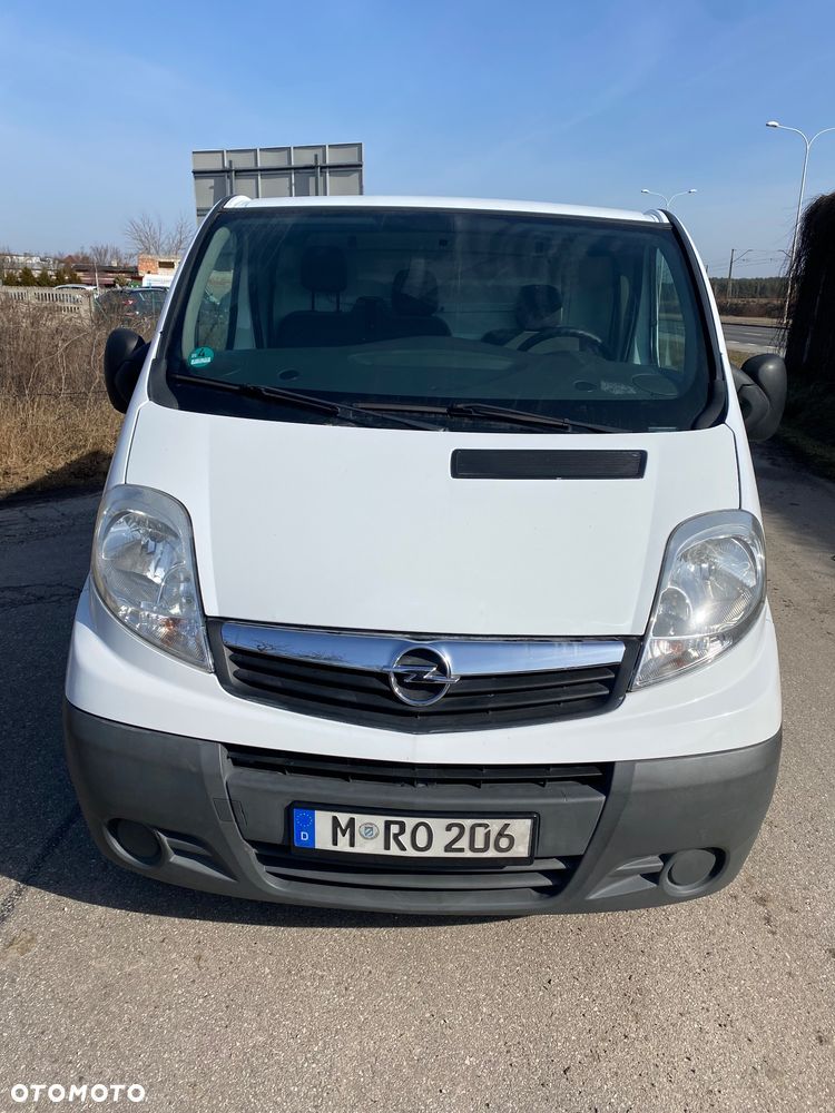 Opel Vivaro - 8