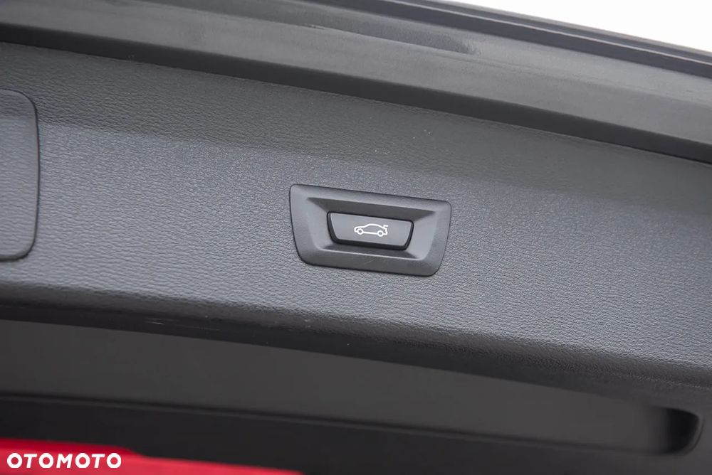 BMW X1 sDrive20d Sport Line - 28