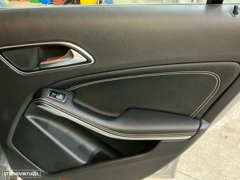 Mercedes-Benz CLA 180 d Shooting Brake Urban - 22