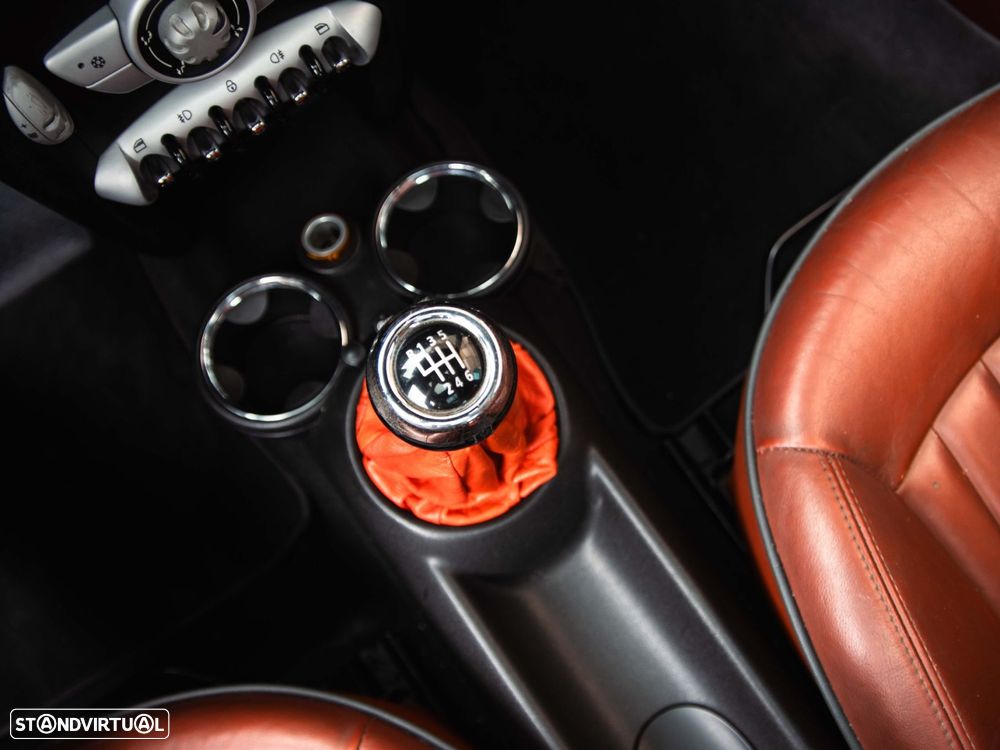 MINI 3 Portas Cooper D - 16
