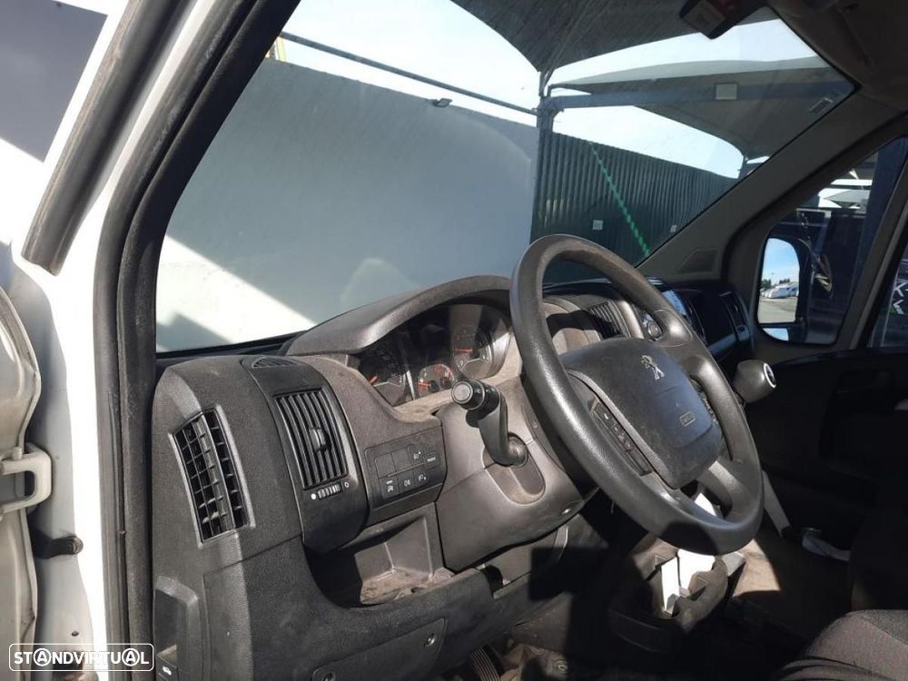 Peugeot Boxer 2.2 BlueHDi 335 L3H2 Premium c/IVA - 6