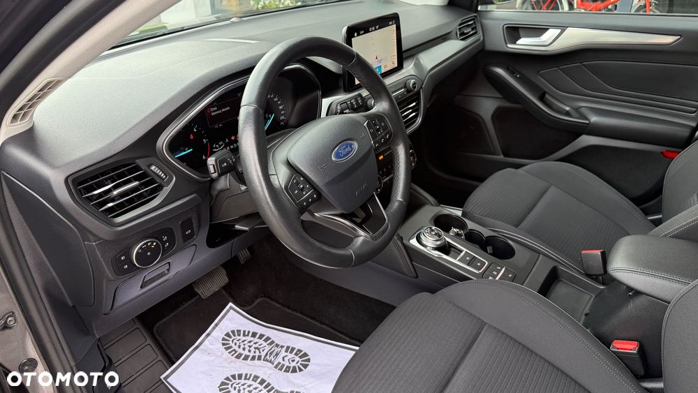 Ford Focus 2.0 EcoBlue STart-Stopp-System TITANIUM - 17