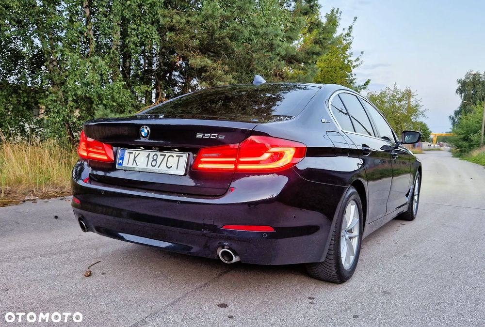 BMW Seria 5 530e iPerformance GPF Luxury Line sport - 3
