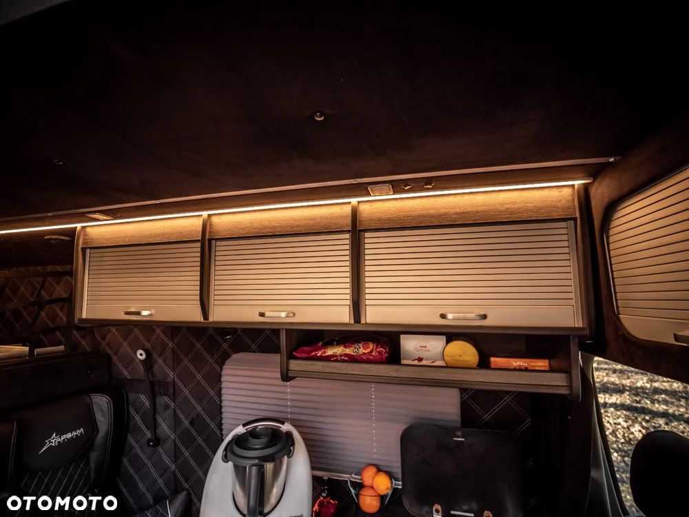 Mercedes-Benz Sprinter - 16