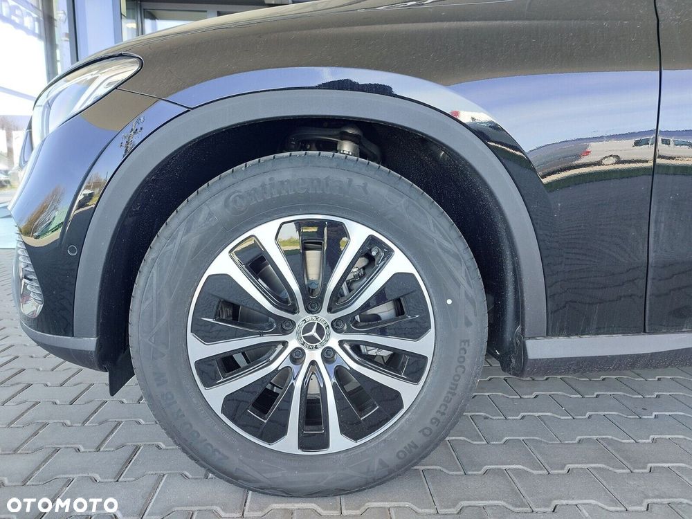 Mercedes-Benz GLC - 12