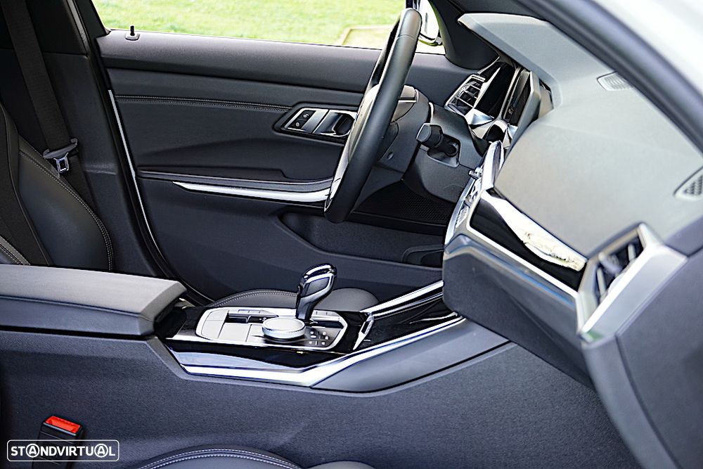 BMW 320 e Line Sport Auto - 26