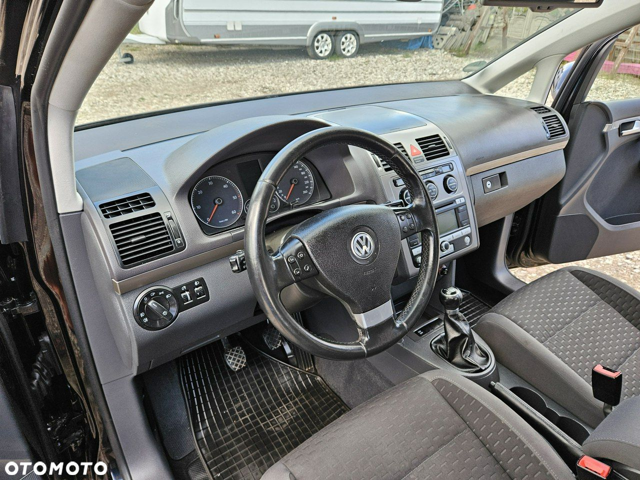 Volkswagen Touran - 8