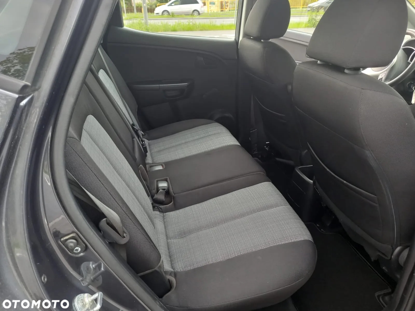 Kia Venga 1.4 CRDi 90 Attract - 15