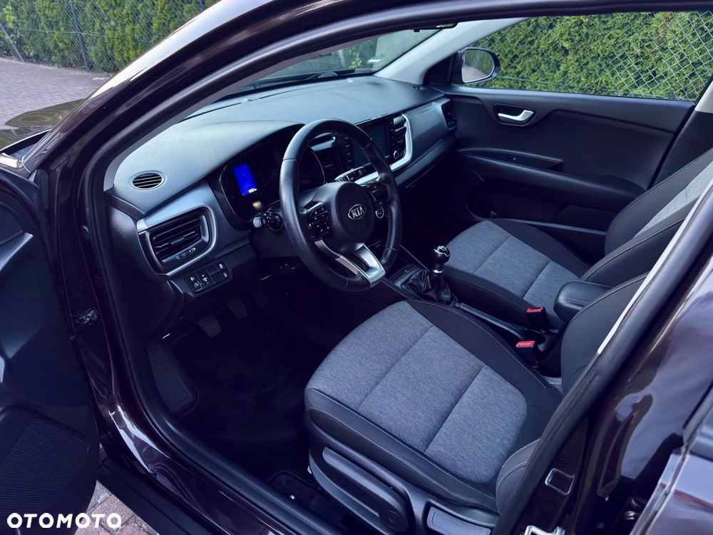 Kia Stonic 1.2 L - 8