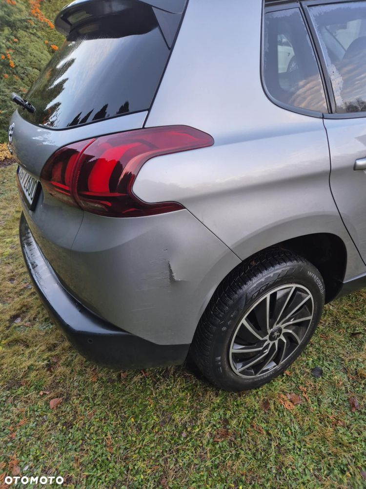 Peugeot 2008 1.6 BlueHDi Style - 6