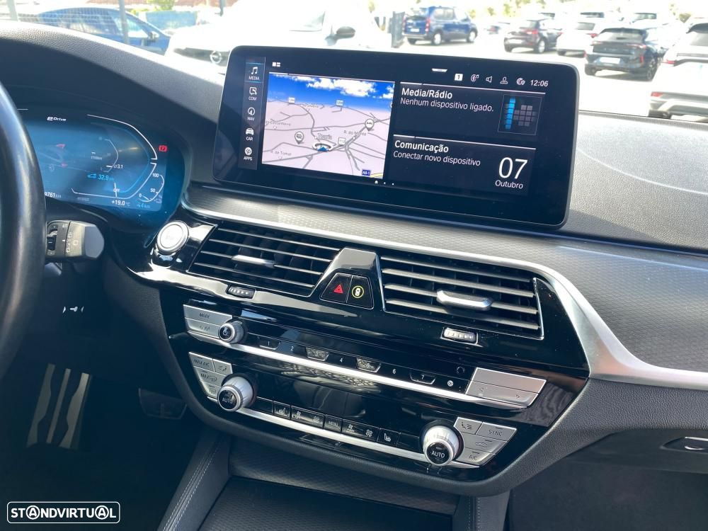 BMW 530 e Pack Desportivo M - 6