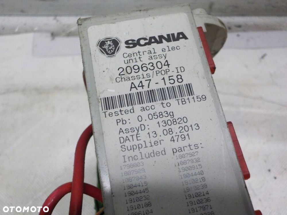 SCANIA R TABLICA PRZEKAŹNIKÓW BEZPIECZNIKÓW 2096304 - 2