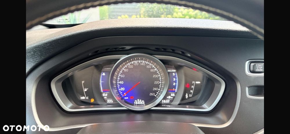 Volvo V40 D2 Geartronic RDesign - 19