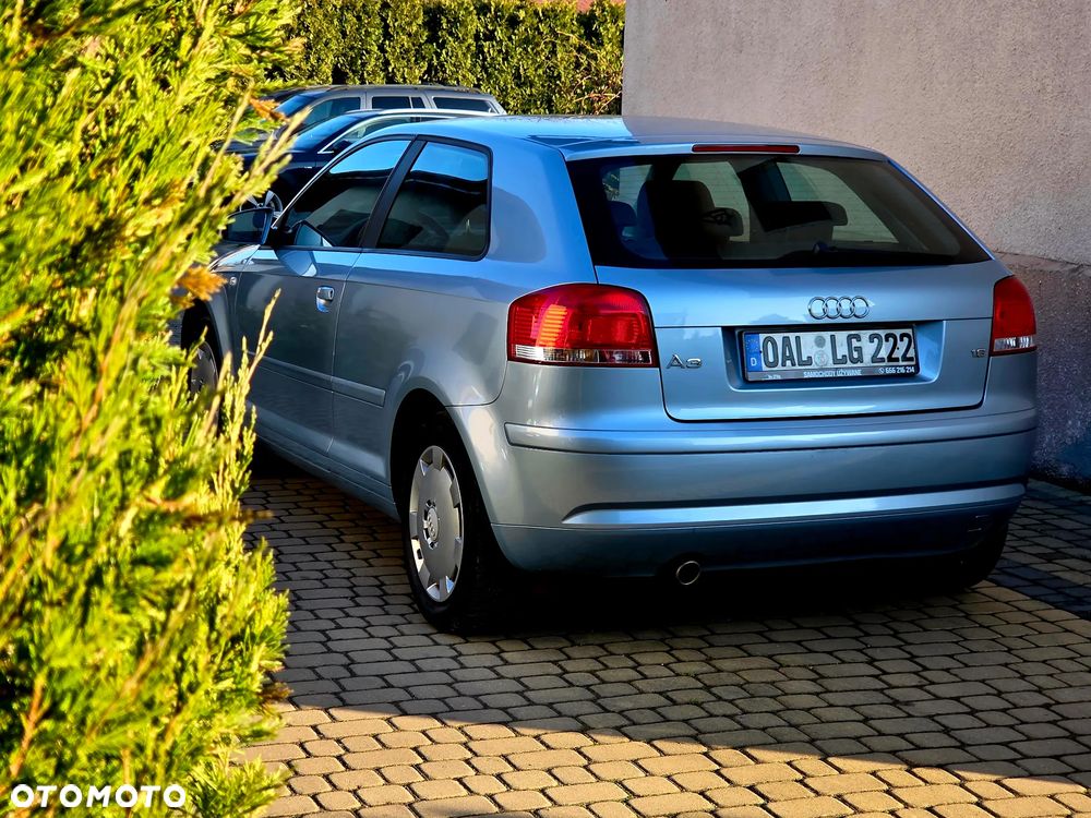 Audi A3 3-drzwiowe 1.6 Attraction - 1