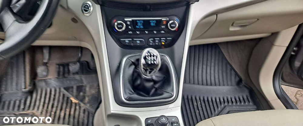 Ford Grand C-MAX - 26