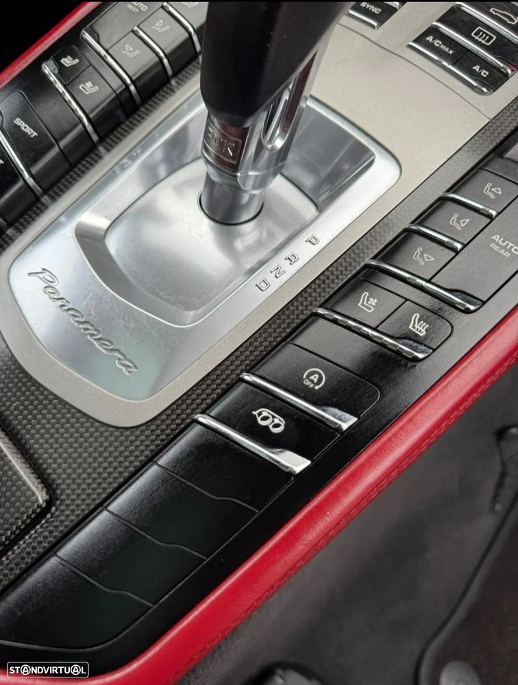 Porsche Panamera Turbo PDK - 28